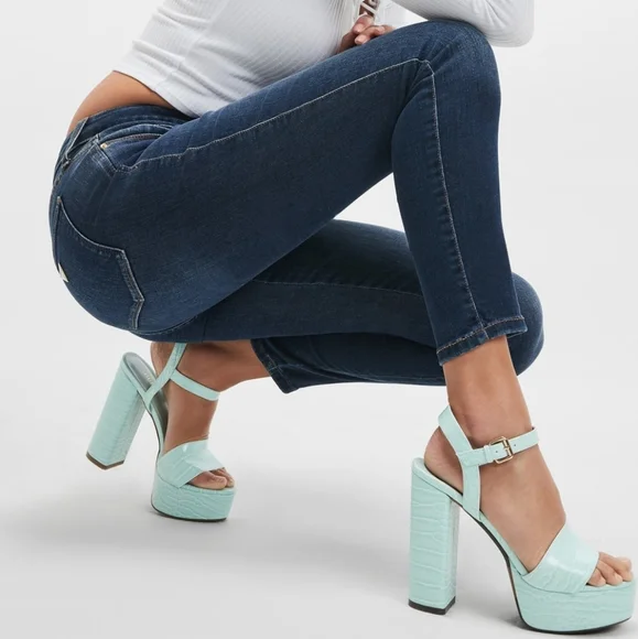 Guess Jeans - Picture 1 of 13